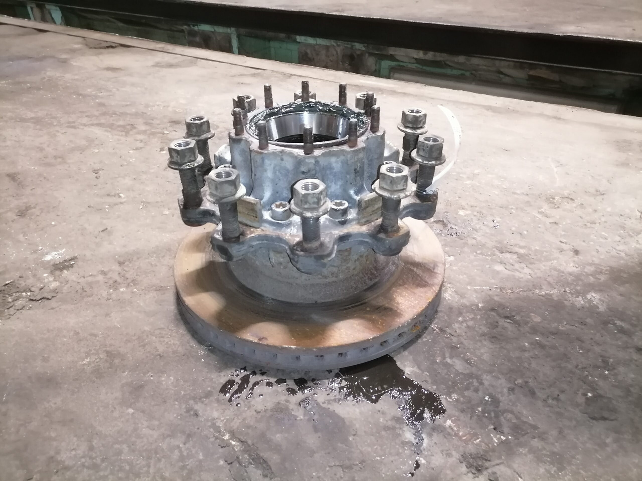 Scania Wheel hub 2290542 - Wheel hub for Truck: picture 1 Scania Wheel hub 2290542 - Wheel hub for Truck: picture 1