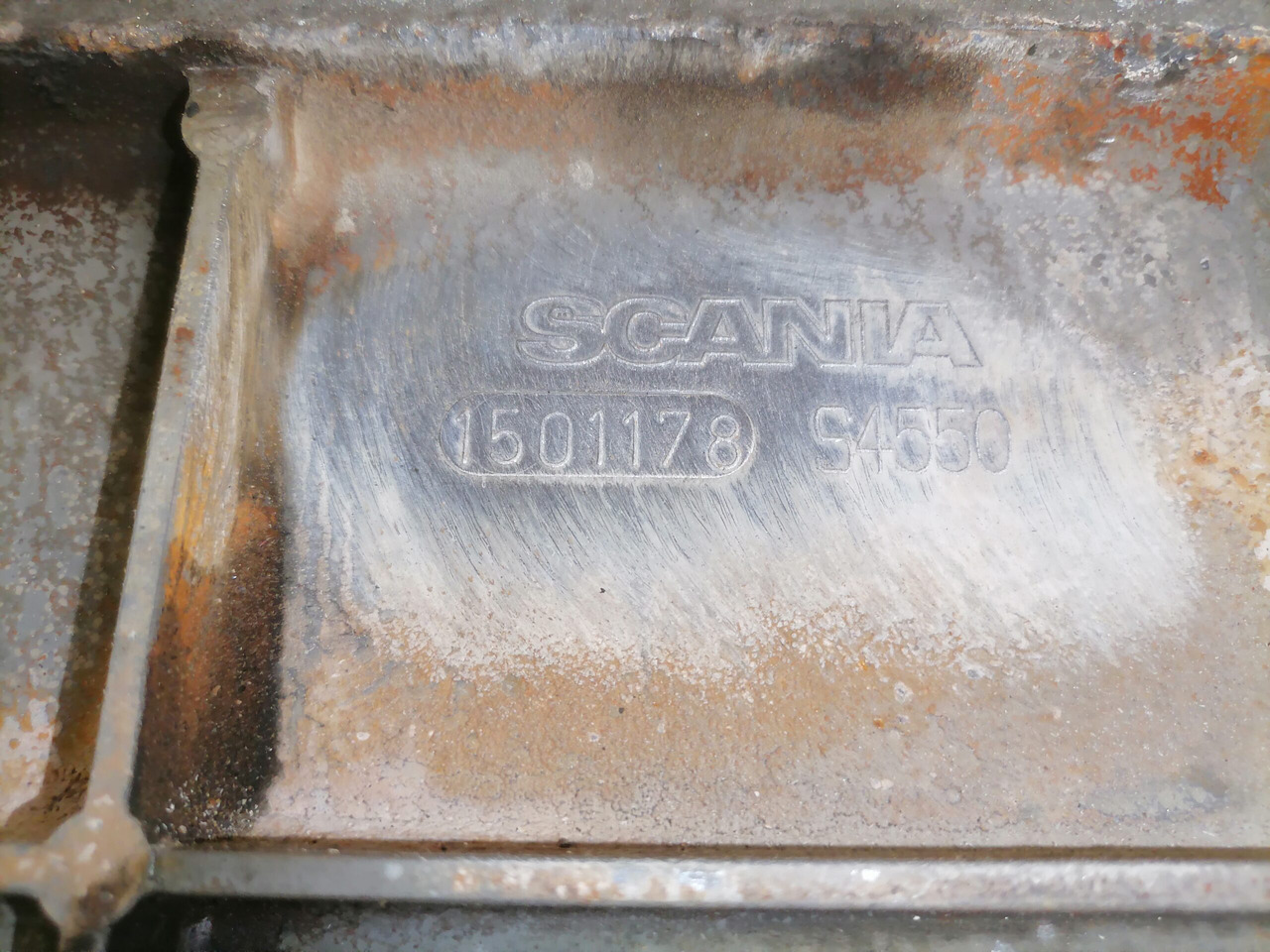 Scania engine side cover 1501178 - Engine and parts for Truck: picture 4 Scania engine side cover 1501178 - Engine and parts for Truck: picture 4