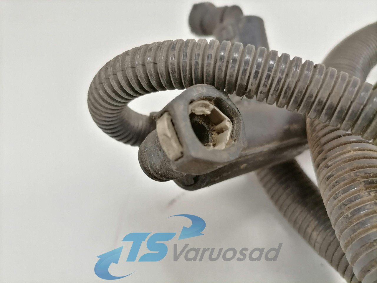 Volvo Ad Blue cable 21243147 - Fuel processing/ Fuel delivery for Truck: picture 2 Volvo Ad Blue cable 21243147 - Fuel processing/ Fuel delivery for Truck: picture 2