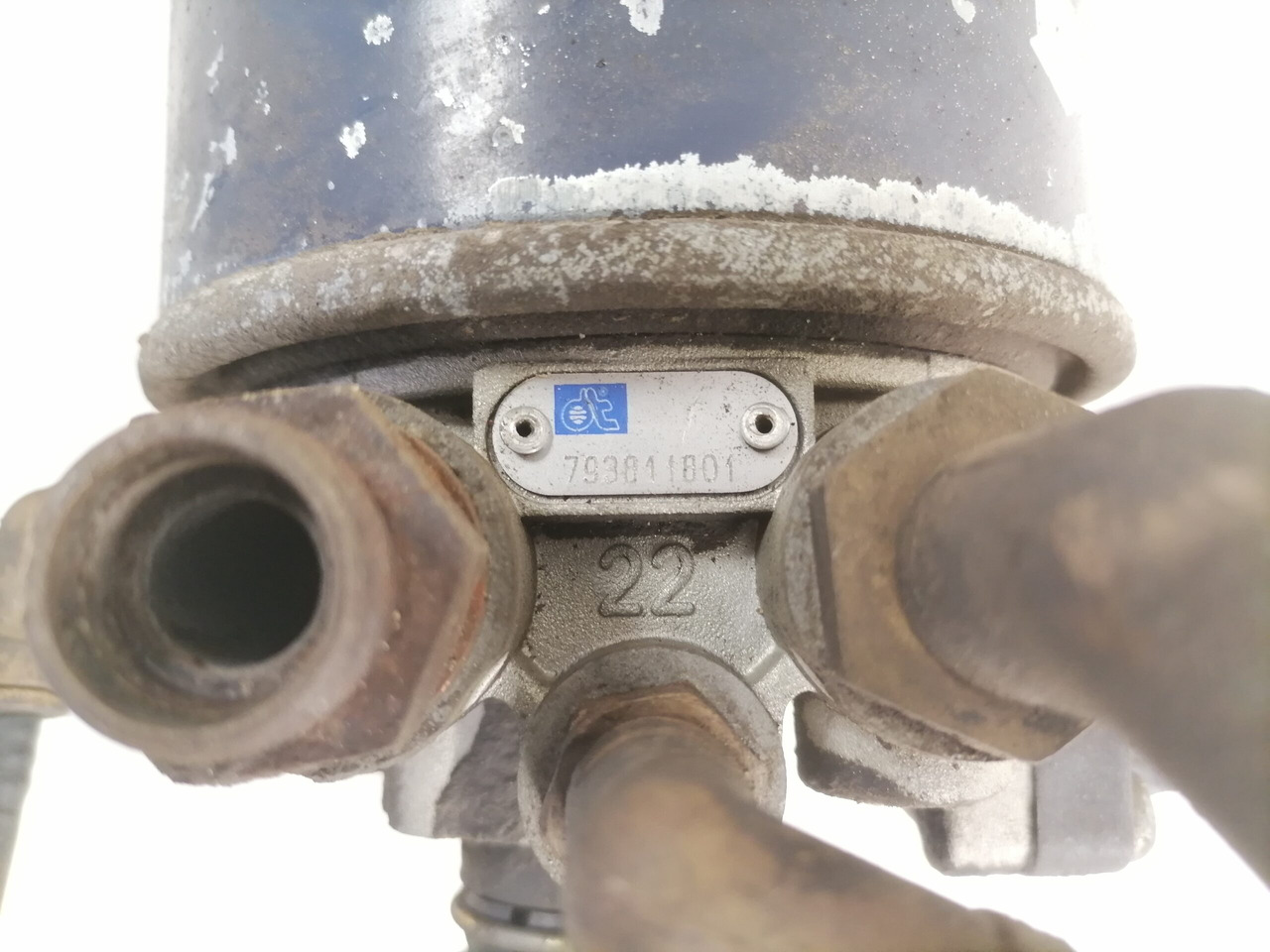 Volvo Air dryer 20393894 - Brake valve for Truck: picture 5 Volvo Air dryer 20393894 - Brake valve for Truck: picture 5