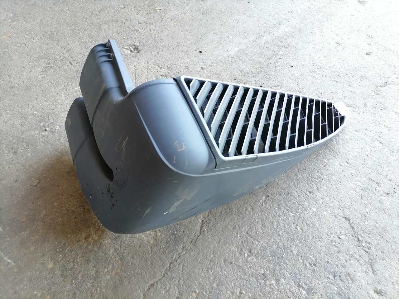Volvo Air intake 1676685 - Air intake system for Truck: picture 5 Volvo Air intake 1676685 - Air intake system for Truck: picture 5