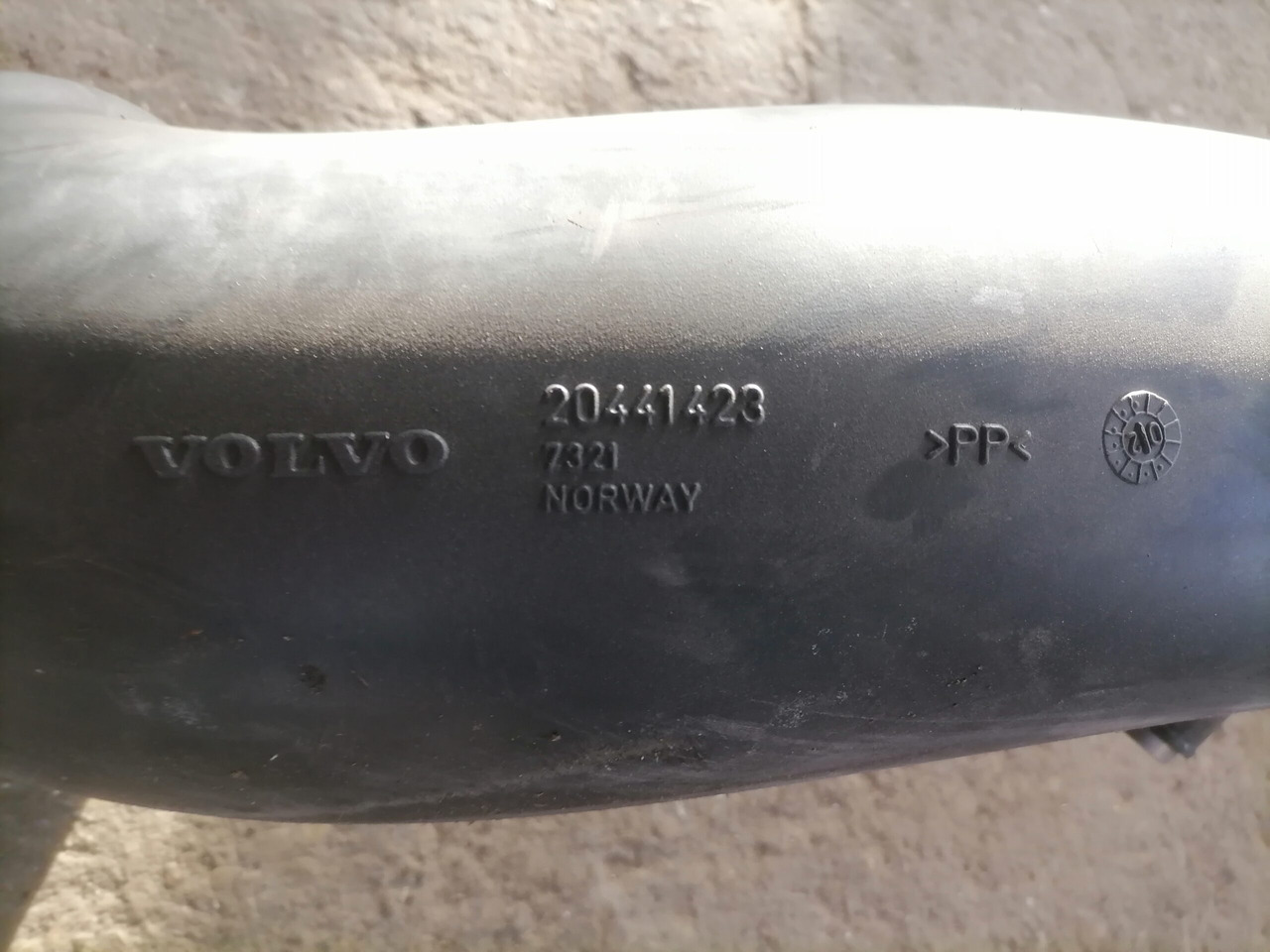 Volvo Air intake 20441423 - Air intake system for Truck: picture 3 Volvo Air intake 20441423 - Air intake system for Truck: picture 3