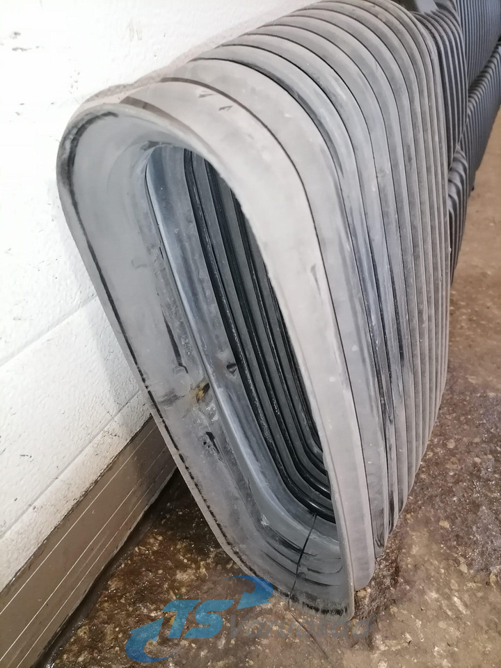 Volvo Air intake 21122123 - Air intake system for Truck: picture 4 Volvo Air intake 21122123 - Air intake system for Truck: picture 4