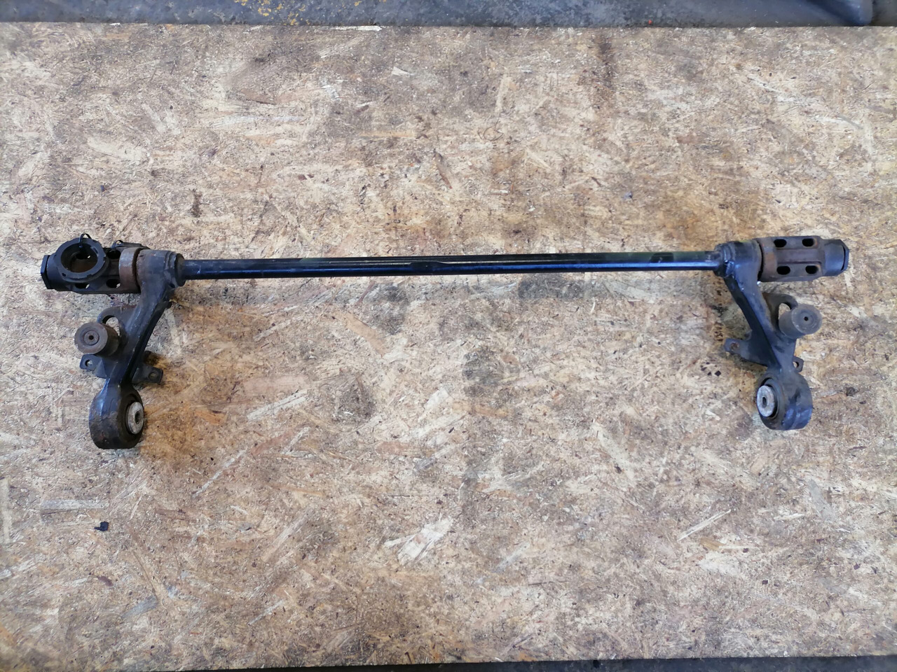 Volvo Anti-roll bar 3198853 - Cab suspension for Truck: picture 2 Volvo Anti-roll bar 3198853 - Cab suspension for Truck: picture 2