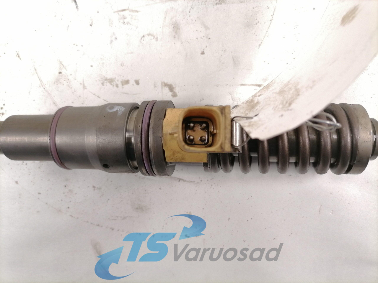 Volvo Injector 20747798 - Fuel pump for Truck: picture 3 Volvo Injector 20747798 - Fuel pump for Truck: picture 3