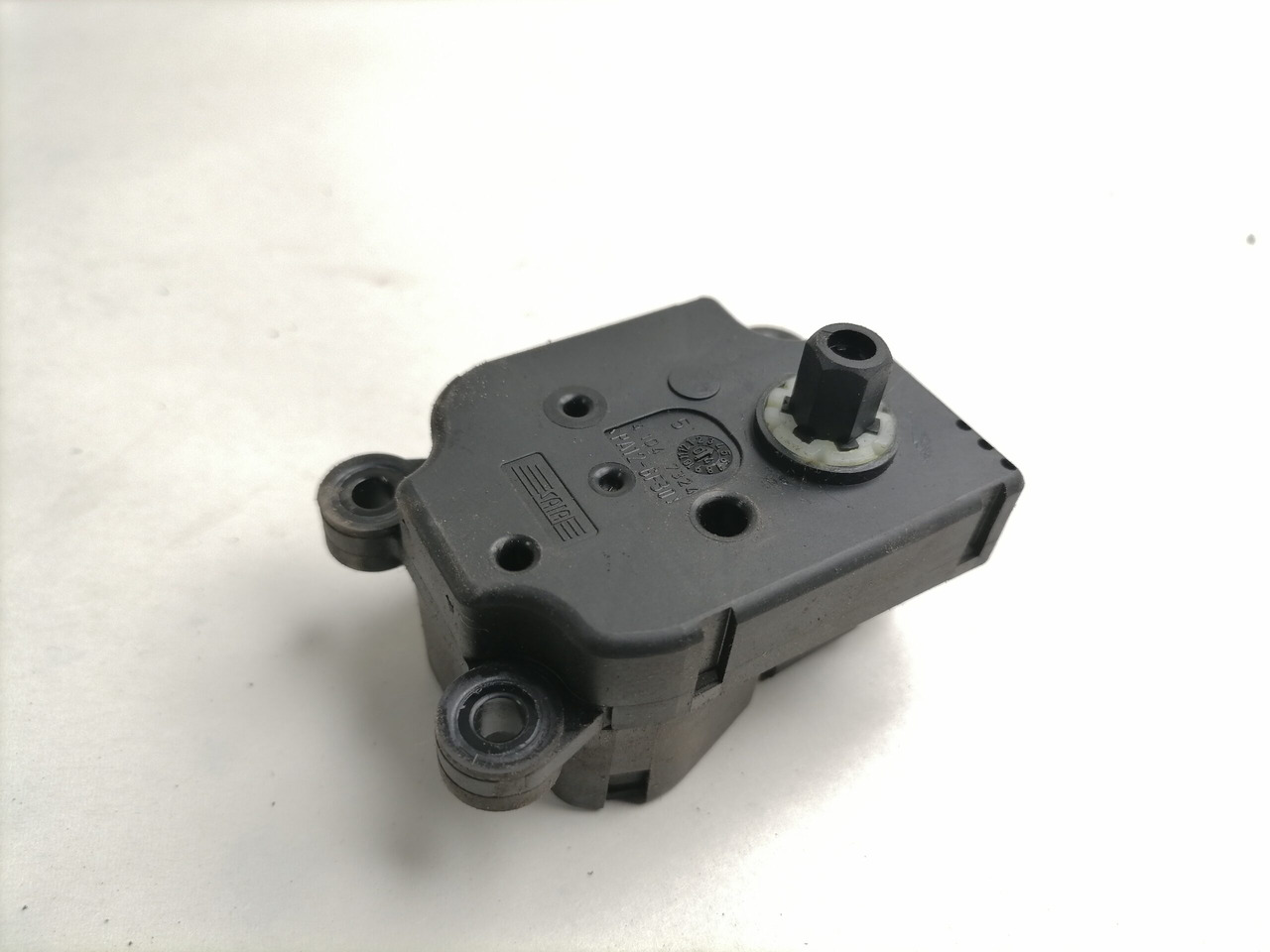 Volvo Interior heating damper position regulator 20443812 - Universal part for Truck: picture 3 Volvo Interior heating damper position regulator 20443812 - Universal part for Truck: picture 3
