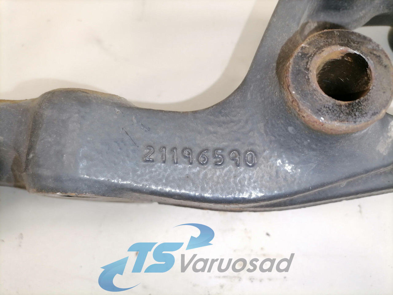 Volvo Kabiini kandur, tagumine 21196590 - Cab suspension for Truck: picture 2 Volvo Kabiini kandur, tagumine 21196590 - Cab suspension for Truck: picture 2