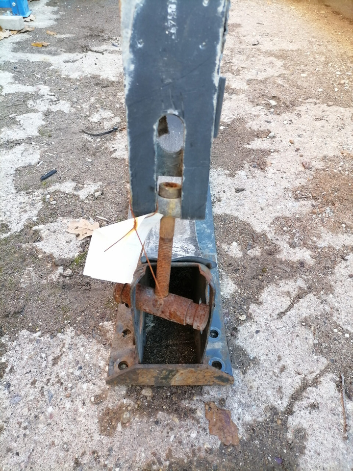 Volvo Kütusepaagi kandur, Volvo 20721537 - Fuel tank for Truck: picture 4 Volvo Kütusepaagi kandur, Volvo 20721537 - Fuel tank for Truck: picture 4