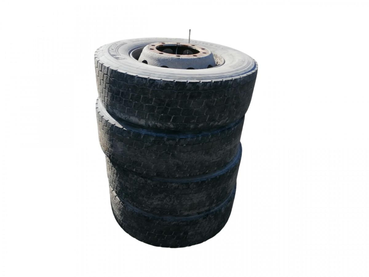 Volvo Michelin 315/70R22,5 31570R225 - Wheels and tires for Truck: picture 1 Volvo Michelin 315/70R22,5 31570R225 - Wheels and tires for Truck: picture 1