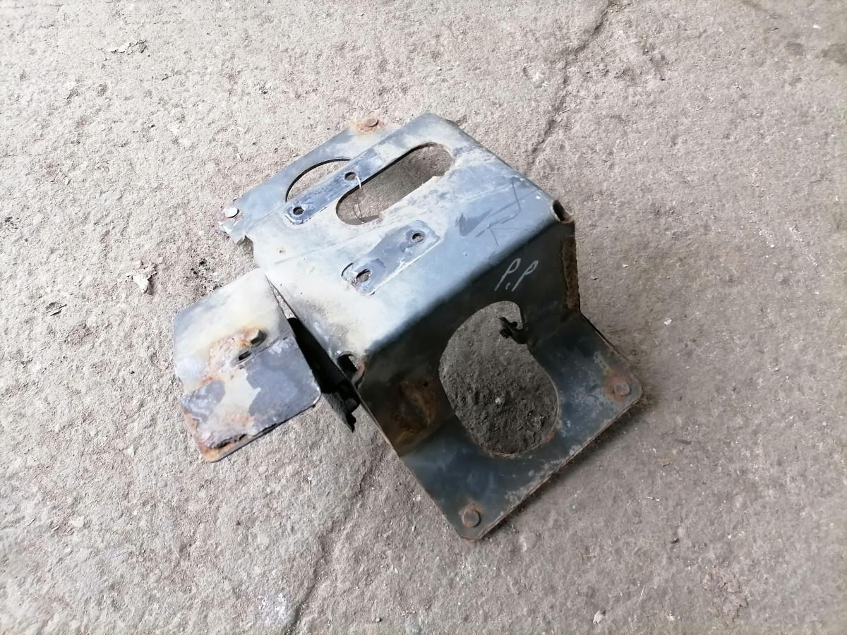 Volvo Mudguard bracket 21717677 - Universal part for Truck: picture 2 Volvo Mudguard bracket 21717677 - Universal part for Truck: picture 2