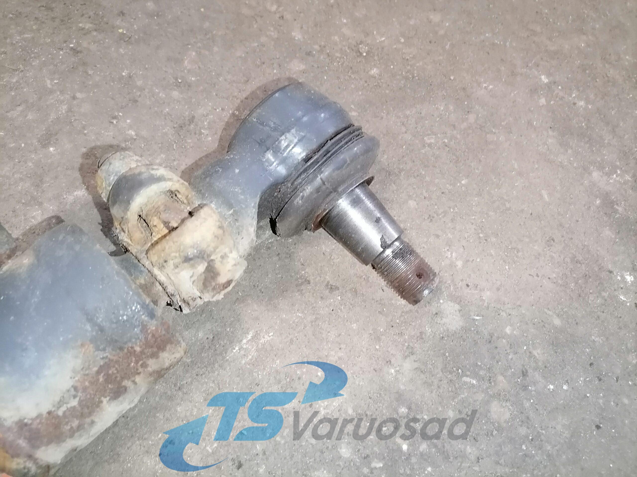 Volvo Steerind sylinder 3987646 - Steering for Truck: picture 3 Volvo Steerind sylinder 3987646 - Steering for Truck: picture 3