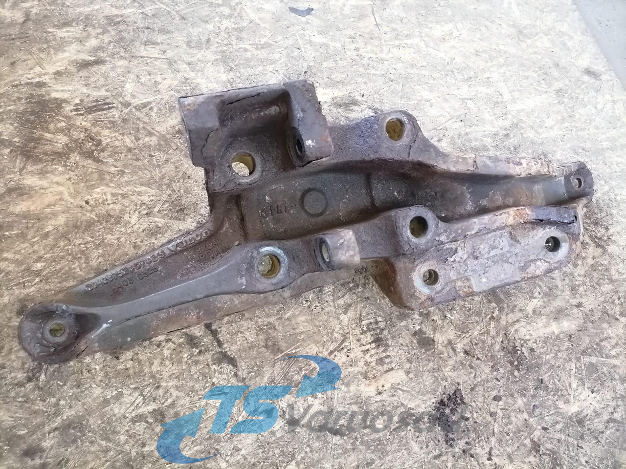 Volvo Volvo drive axle / axle mounting / airbag carrier 20428752 - Axle and parts for Truck: picture 2 Volvo Volvo drive axle / axle mounting / airbag carrier 20428752 - Axle and parts for Truck: picture 2