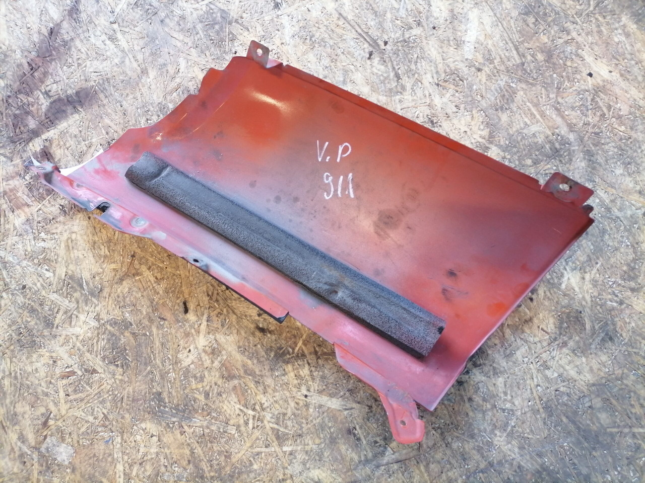 Volvo Volvo kabiini nurgapõsk, vasak 20379171 - Grill for Truck: picture 4 Volvo Volvo kabiini nurgapõsk, vasak 20379171 - Grill for Truck: picture 4