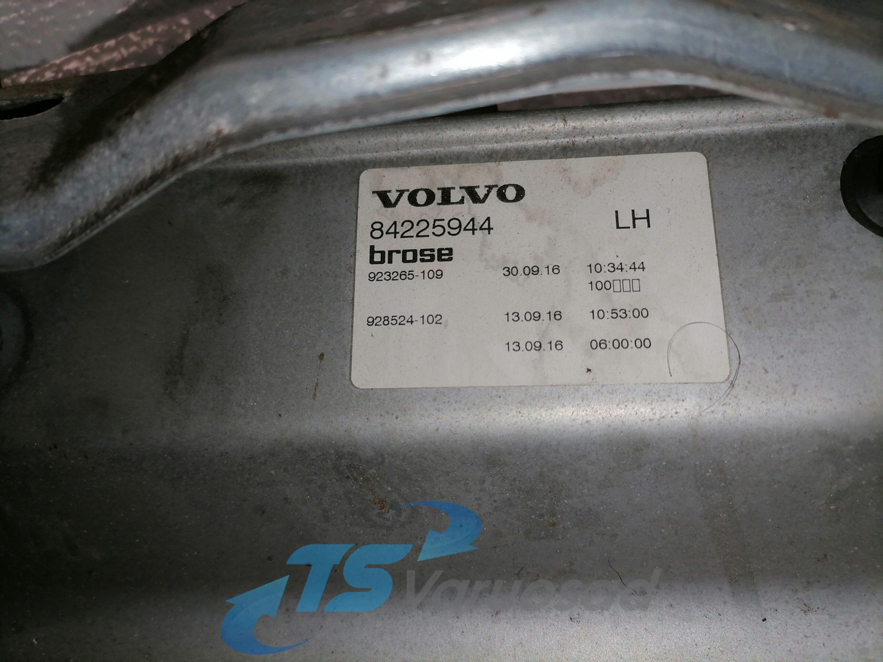 Volvo window mechanism 84225944 - Door and parts for Truck: picture 3 Volvo window mechanism 84225944 - Door and parts for Truck: picture 3