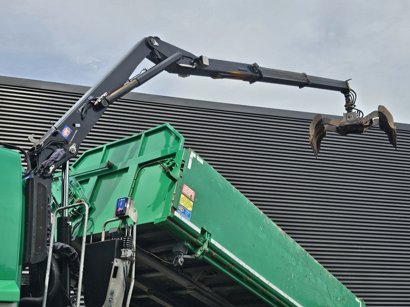 Tatra 6X6 / T158/II / 2 SIDE TIPPER - HMF Z CRANE - Tipper, Crane truck: picture 2 Tatra 6X6 / T158/II / 2 SIDE TIPPER - HMF Z CRANE - Tipper, Crane truck: picture 2