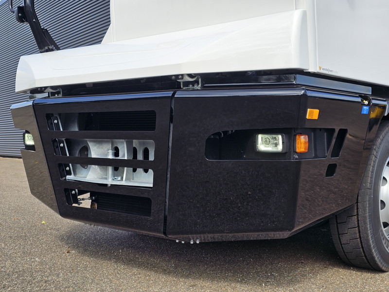 Terberg YT193 / !!NEW!! / TERMINAL / RANGEERTREKKER - Terminal tractor: picture 2 Terberg YT193 / !!NEW!! / TERMINAL / RANGEERTREKKER - Terminal tractor: picture 2