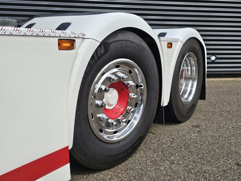 DAF XF480 / 6x2/4 / LIFT STEERING AXLE - Tractor unit: picture 2 DAF XF480 / 6x2/4 / LIFT STEERING AXLE - Tractor unit: picture 2