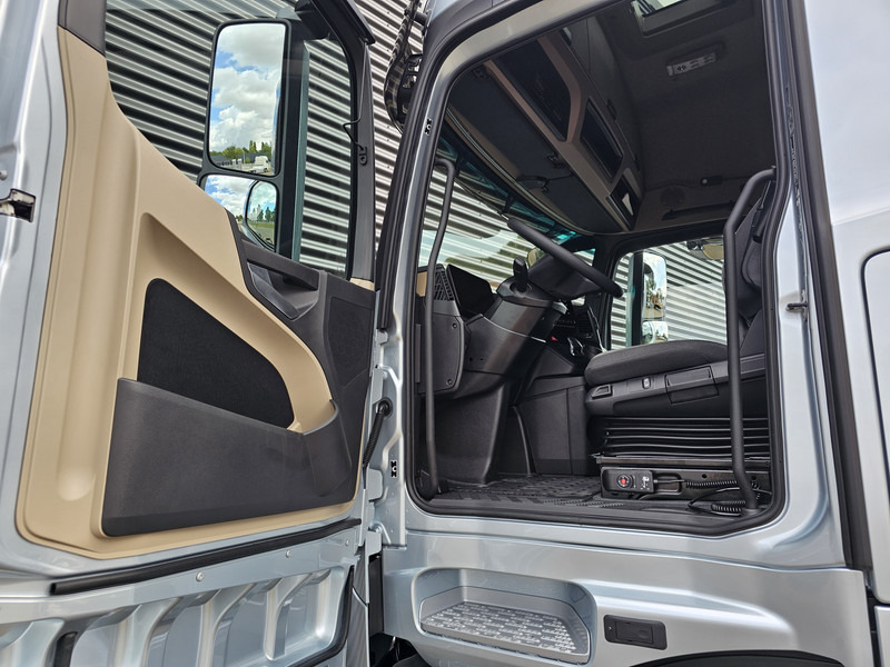 Tractor unit Mercedes-Benz ACTROS 2548 6X2/4 / PTO / GIGASPACE: picture 11 Tractor unit Mercedes-Benz ACTROS 2548 6X2/4 / PTO / GIGASPACE: picture 11