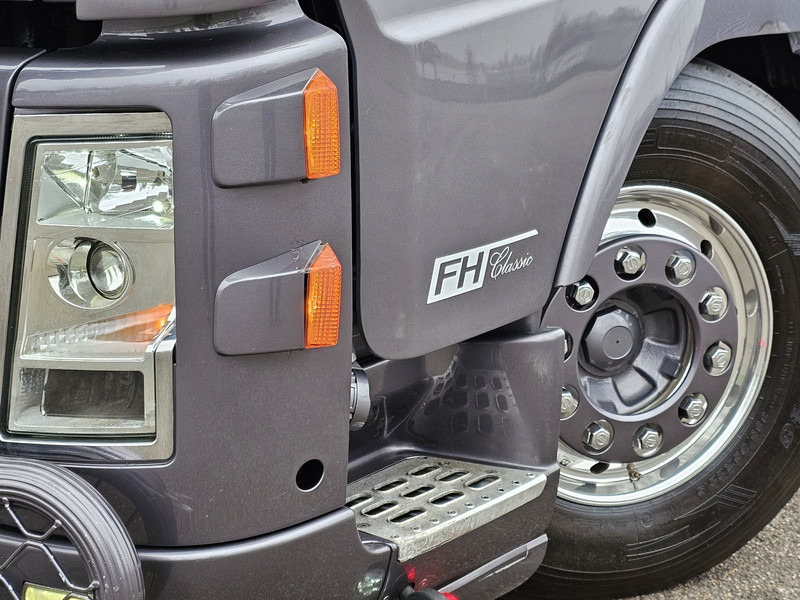 Tractor unit Volvo FH400 / SHOWTRUCK / SPECIAL / EXHAUST VALVE / 4X2: picture 17