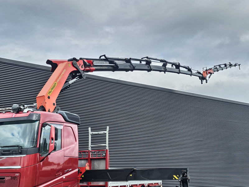 Volvo FH 540 8x2/6 / PALFINGER 65 t/m CRANE + JIB - Dropside/ Flatbed truck, Crane truck: picture 2 Volvo FH 540 8x2/6 / PALFINGER 65 t/m CRANE + JIB - Dropside/ Flatbed truck, Crane truck: picture 2
