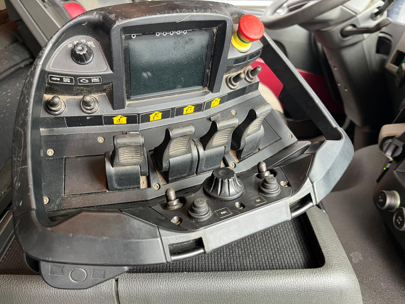 Leasing of Volvo FM420 4x2 / PALFINGER 18502 - 17 mtr / CRANE / KRAN Volvo FM420 4x2 / PALFINGER 18502 - 17 mtr / CRANE / KRAN: picture 6 Leasing of Volvo FM420 4x2 / PALFINGER 18502 - 17 mtr / CRANE / KRAN Volvo FM420 4x2 / PALFINGER 18502 - 17 mtr / CRANE / KRAN: picture 6