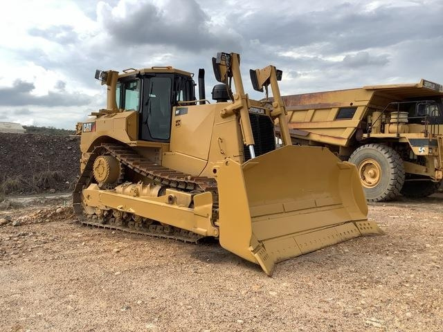 CAT D8T - Bulldozer: picture 4 CAT D8T - Bulldozer: picture 4