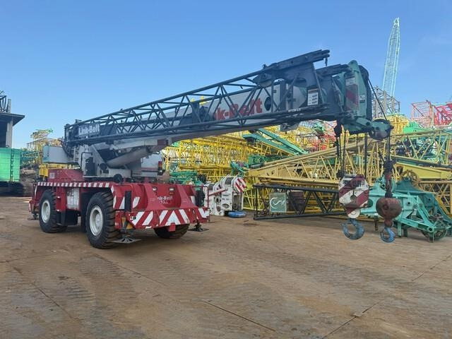 Link-Belt RTC 8030-2 - Rough terrain crane: picture 4 Link-Belt RTC 8030-2 - Rough terrain crane: picture 4