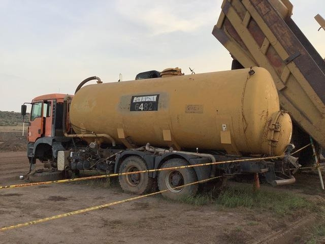 MAN 33.363 - Tank truck: picture 2 MAN 33.363 - Tank truck: picture 2