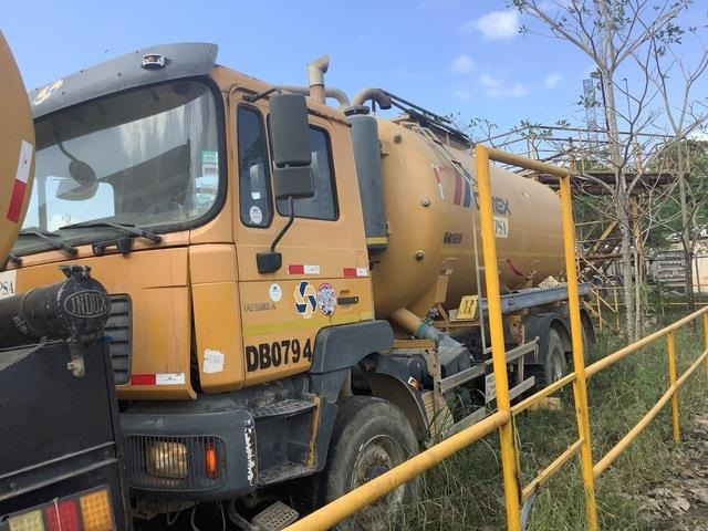 MAN 33.364 - Tank truck: picture 1 MAN 33.364 - Tank truck: picture 1