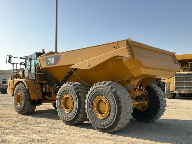 CAT 745 - Articulated dumper: picture 2 CAT 745 - Articulated dumper: picture 2
