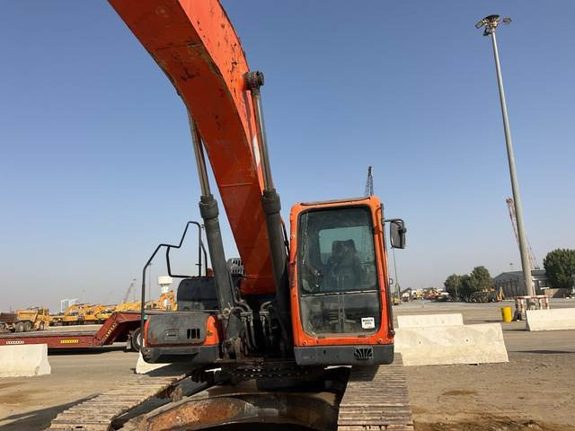 Crawler excavator Doosan DX300LC-9C: picture 11
