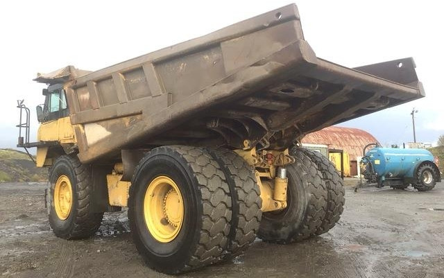CAT 775B - Rigid dumper/ Rock truck: picture 2 CAT 775B - Rigid dumper/ Rock truck: picture 2