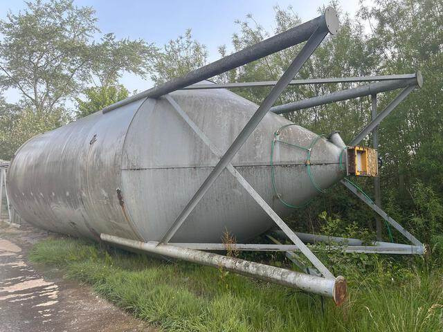Quantity of (2) Cement Silo - Cement silo: picture 3 Quantity of (2) Cement Silo - Cement silo: picture 3