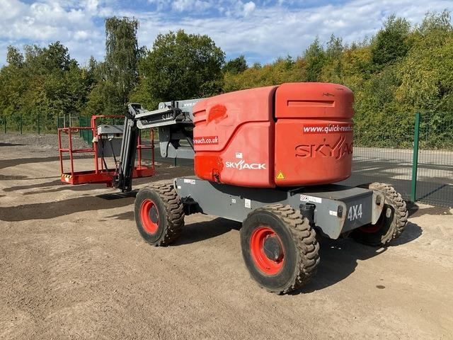 SkyJack SJ46AJ - Articulated boom: picture 2 SkyJack SJ46AJ - Articulated boom: picture 2
