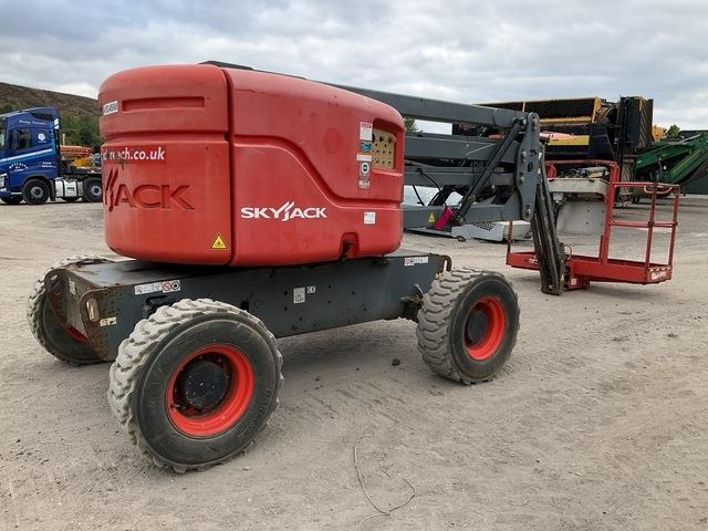 SkyJack SJ46AJ - Articulated boom: picture 3 SkyJack SJ46AJ - Articulated boom: picture 3