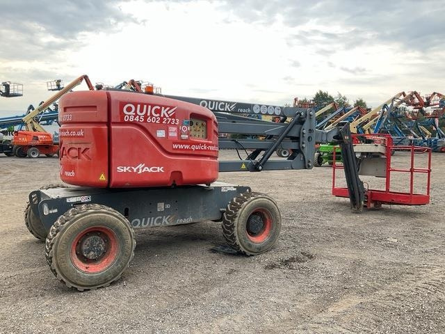 SkyJack SJ51AJ - Articulated boom: picture 3 SkyJack SJ51AJ - Articulated boom: picture 3