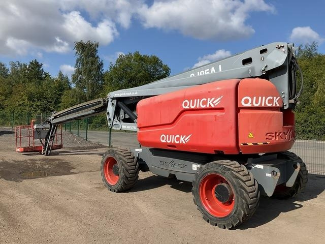 SkyJack SJ85AJ - Articulated boom: picture 2 SkyJack SJ85AJ - Articulated boom: picture 2