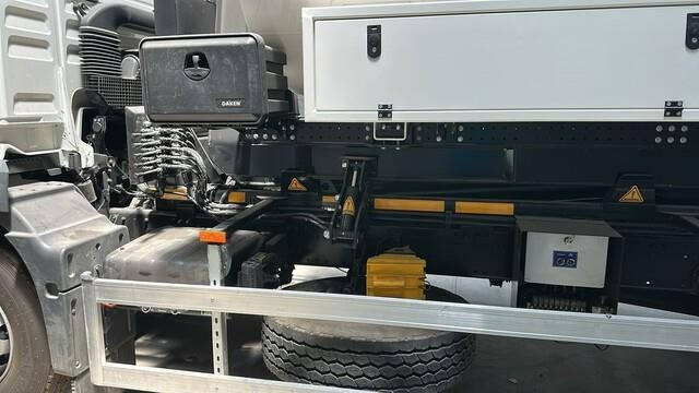 Tank truck MAN TGM18.250: picture 8