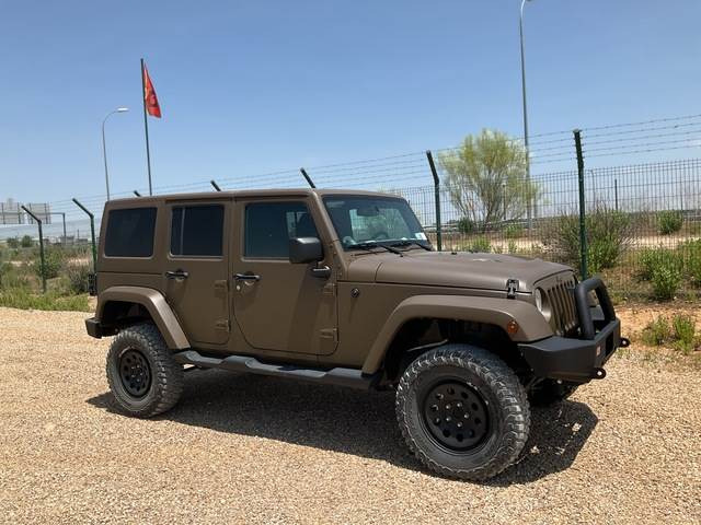 Jeep Wrangler JK Command - Car: picture 4 Jeep Wrangler JK Command - Car: picture 4