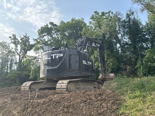 Hitachi ZX225USLC-6 - Crawler excavator: picture 4 Hitachi ZX225USLC-6 - Crawler excavator: picture 4