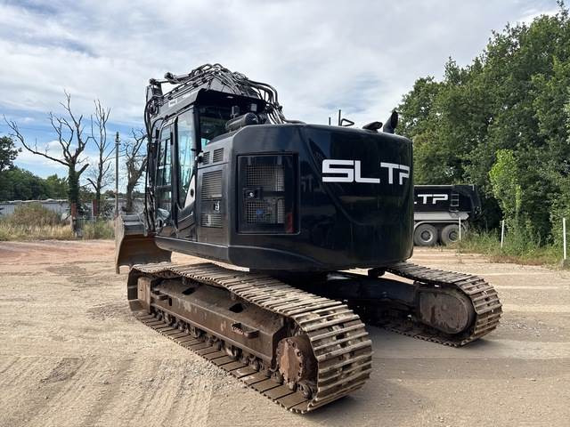 Hitachi ZX225USLC-6 - Crawler excavator: picture 3 Hitachi ZX225USLC-6 - Crawler excavator: picture 3