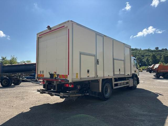 Renault C380 - Box truck: picture 3 Renault C380 - Box truck: picture 3