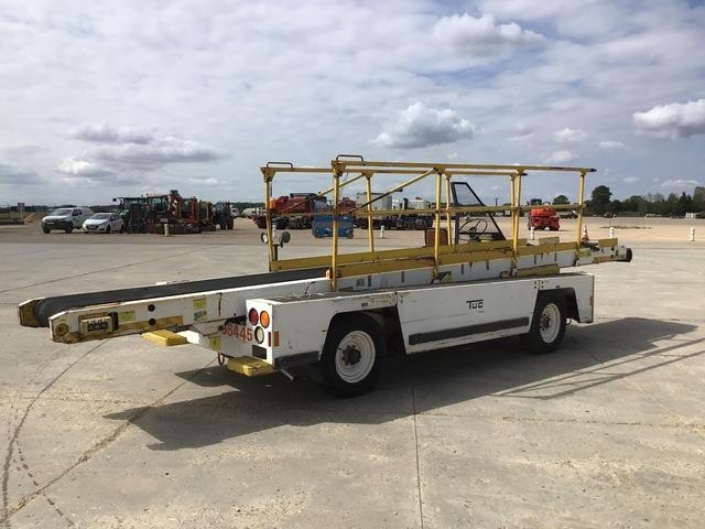 Tug T660-1 - Belt loader: picture 3 Tug T660-1 - Belt loader: picture 3