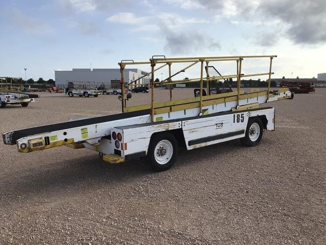 Tug T660-1 - Belt loader: picture 3 Tug T660-1 - Belt loader: picture 3