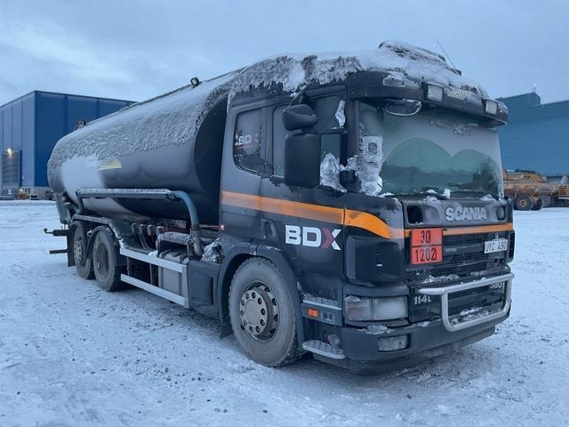 Scania P114LB-380 - Tank truck: picture 4 Scania P114LB-380 - Tank truck: picture 4