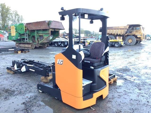 Doosan BR16JW-9 - Reach truck: picture 2 Doosan BR16JW-9 - Reach truck: picture 2