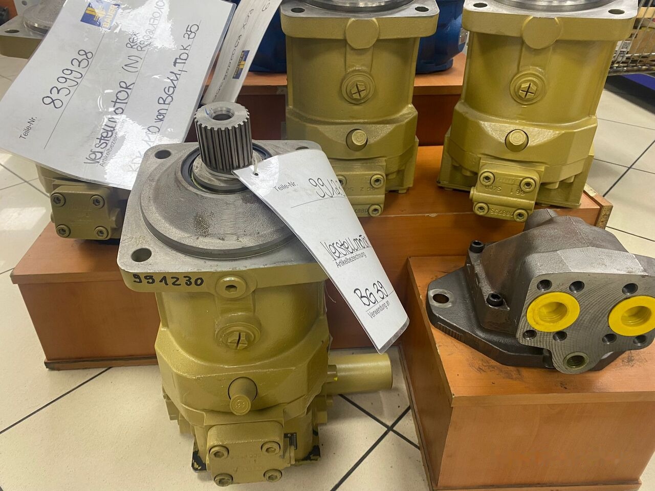 Rexroth KDK110 VON BGM, 35 R902170107  for pile driver - Hydraulic motor: picture 1 Rexroth KDK110 VON BGM, 35 R902170107  for pile driver - Hydraulic motor: picture 1