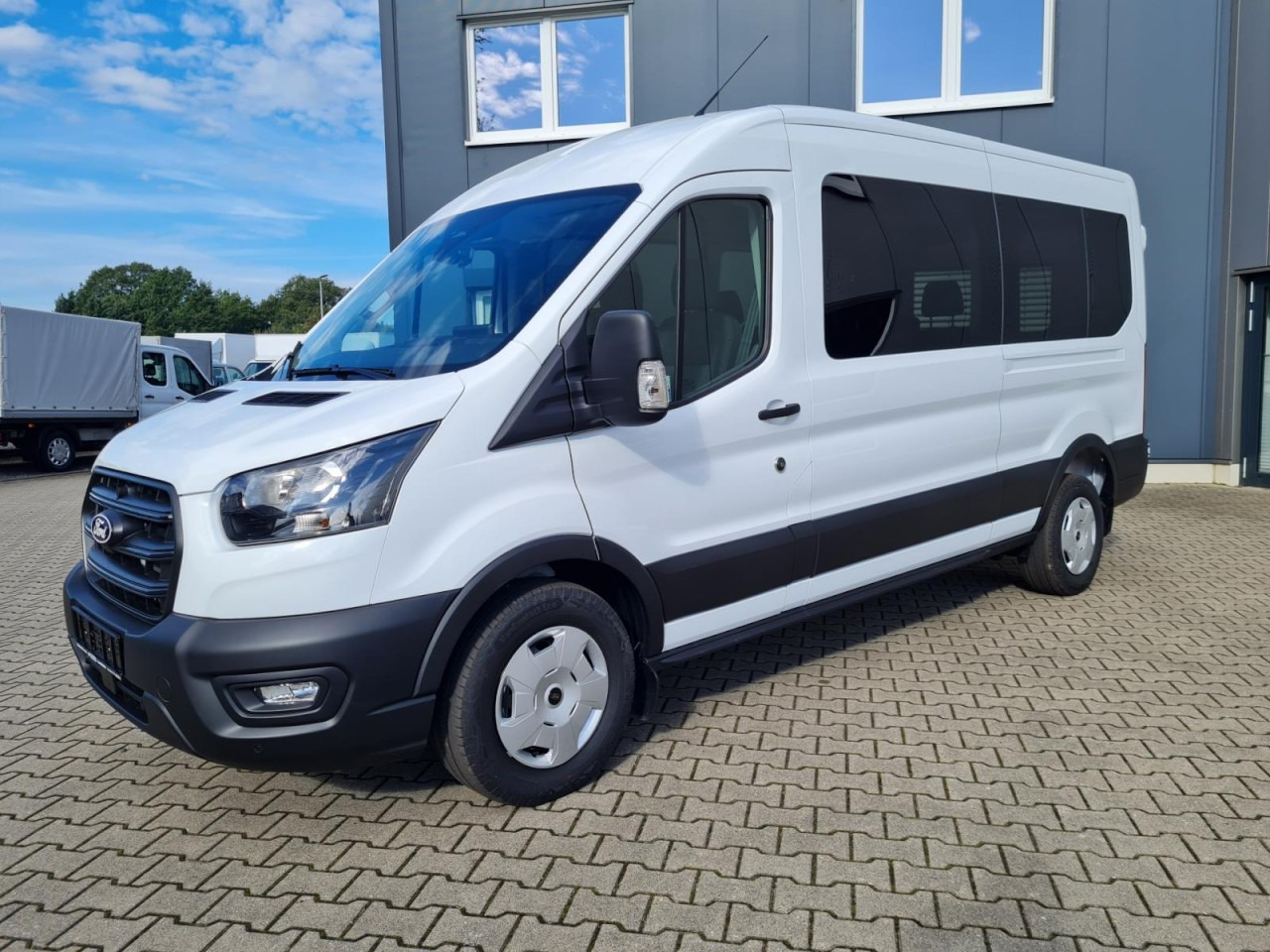 Ford Transit 350 Kombi TDCi L3 H2 Trend 9 Sitzer AHK - Minibus, Passenger van: picture 3 Ford Transit 350 Kombi TDCi L3 H2 Trend 9 Sitzer AHK - Minibus, Passenger van: picture 3