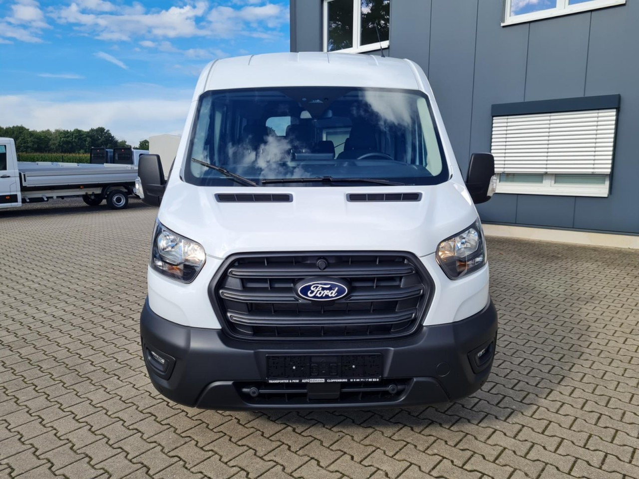 Ford Transit 350 Kombi TDCi L3 Trend 9 Sitzer AUTOMATIK - Minibus, Passenger van: picture 2 Ford Transit 350 Kombi TDCi L3 Trend 9 Sitzer AUTOMATIK - Minibus, Passenger van: picture 2