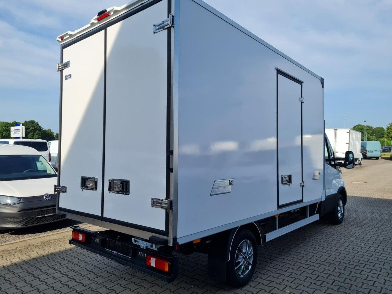 Iveco 35S 18 3.0 Koffer Hi Matic LM KLIMA KAMERA Navig - Box van: picture 4 Iveco 35S 18 3.0 Koffer Hi Matic LM KLIMA KAMERA Navig - Box van: picture 4